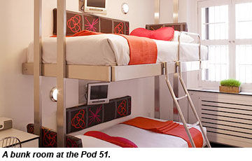 Pod Hotel, bunk room